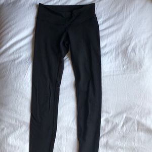 Black Lululemon Wunder Under pant